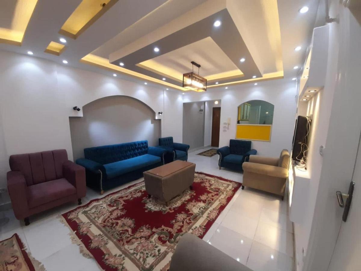 كود 7-350 في شارع خالد ابن الوليد * Alexandria