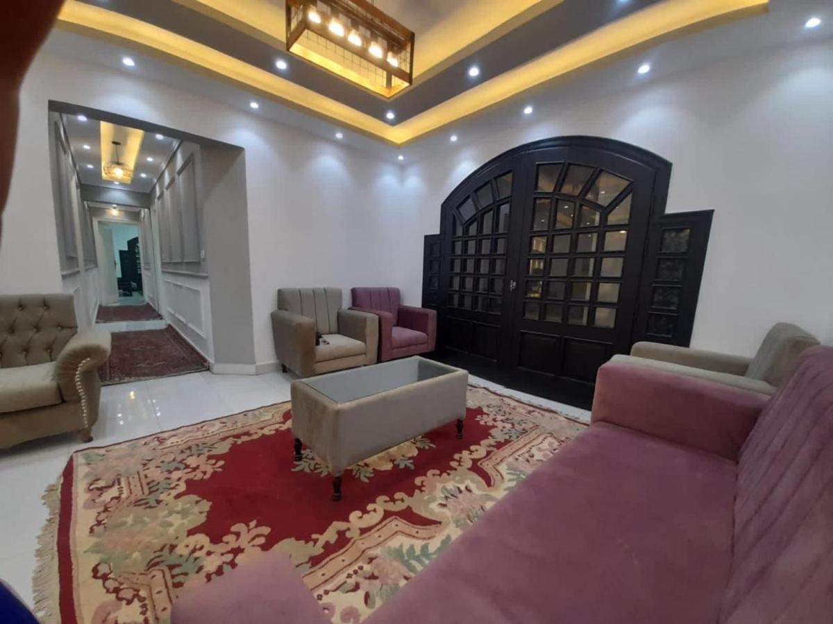 كود 7-350 في شارع خالد ابن الوليد Apartment *